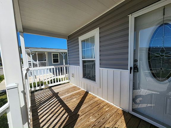 5th image of 125 Sable Dr #125