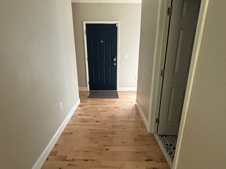 1835 Clarke Blvd — Photo 3