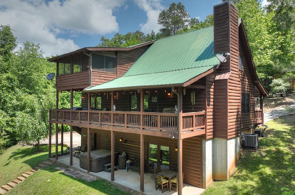 1st image of 479 Lake Forest Dr