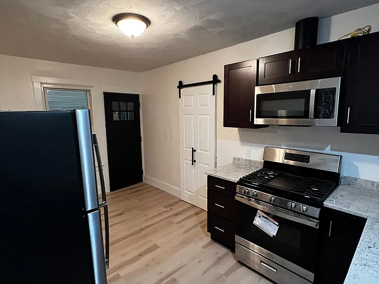 52 Woodhaven Rd — Photo 3