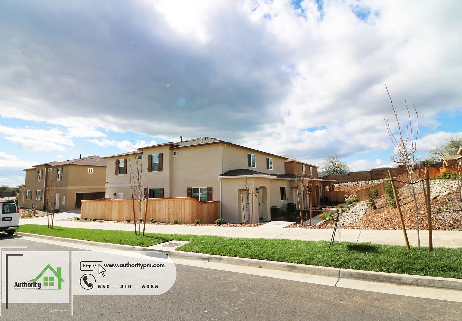 4 bed, 2.5 bath, 1680 sqft, $2,095 — Photo 2