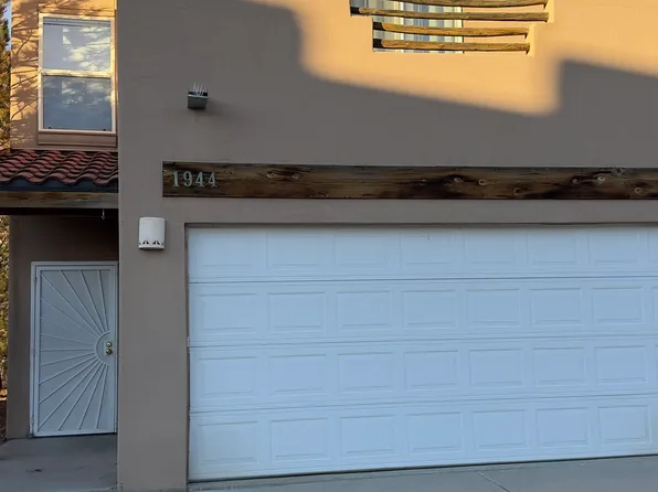 1944 Hollyhock Cir #1944, Farmington, NM 87401