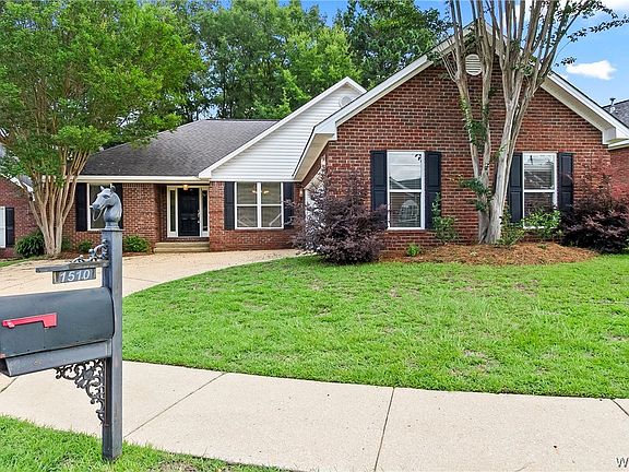3rd image of 1510 Plantation Ln