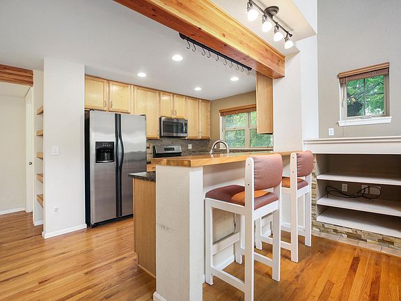 Kitchen/Bar