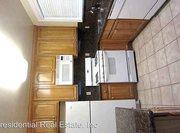 2nd image of 832 N 1st St APT 01