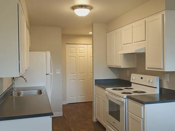 4798 Parkhurst Ln NE #4792-104