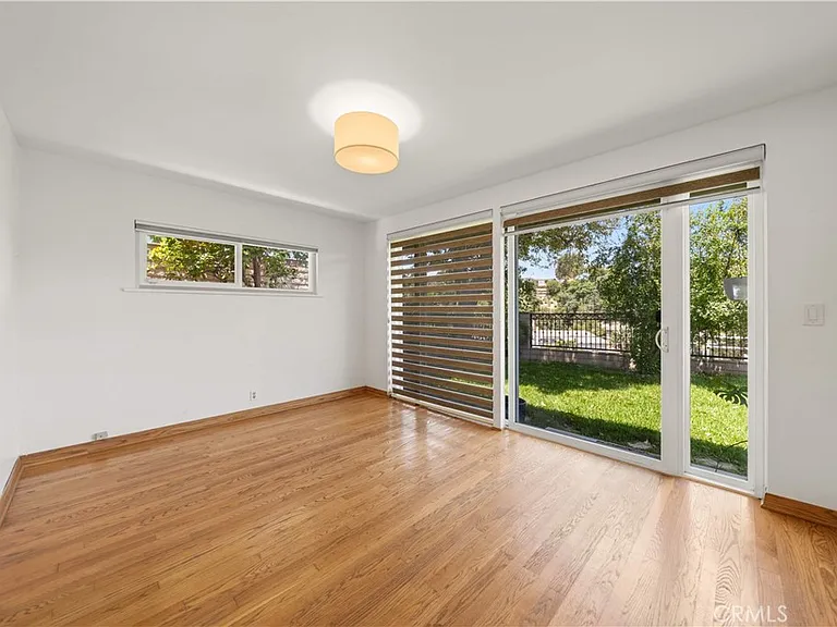 1033 S Isabella Ave — Photo 33