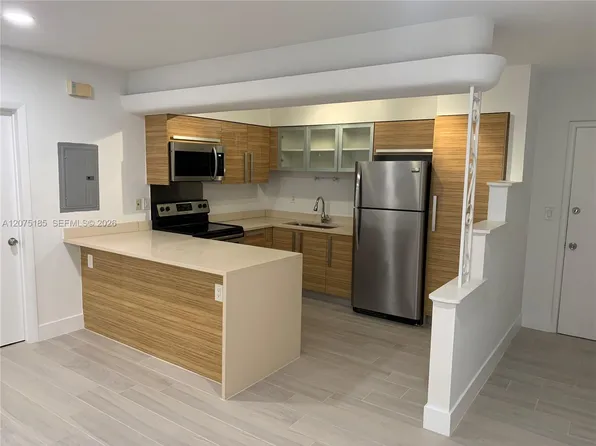 315 Majorca Ave APT 3, Coral Gables, FL 33134