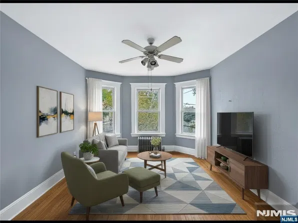 13 Oakwood Ave Floor 2, Kearny, NJ 07032