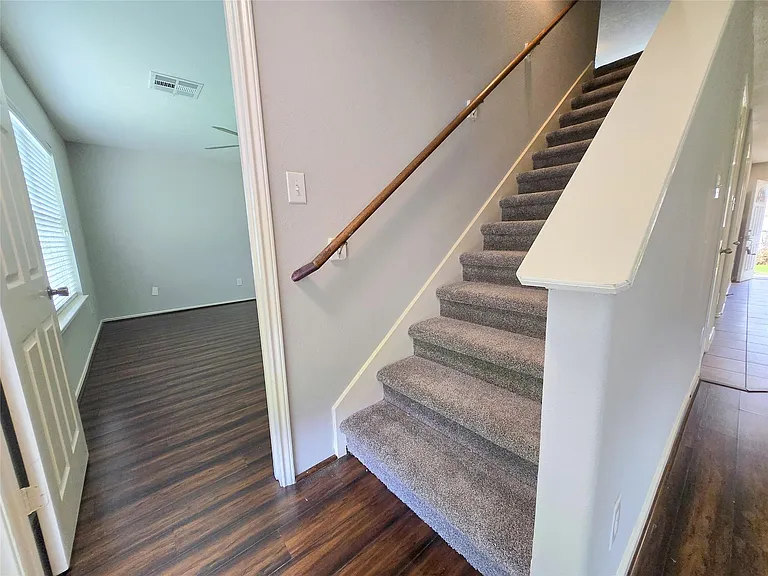 1423 Stone Bluff Dr — Photo 19