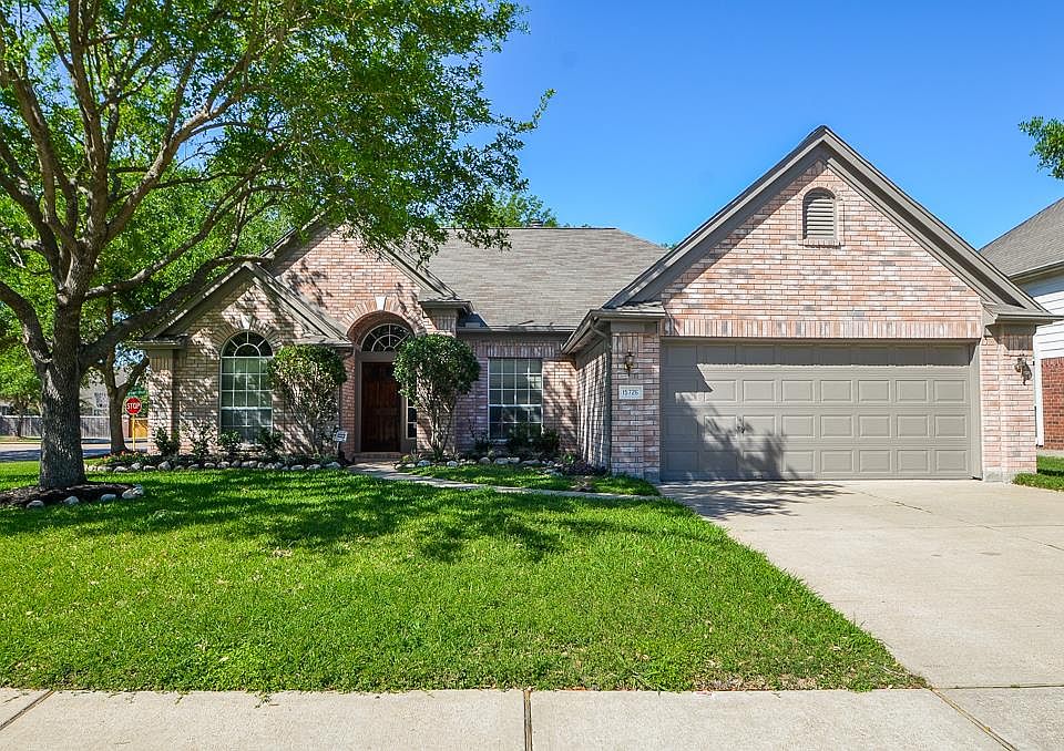 1st image of 15726 Brookwood Lake Pl