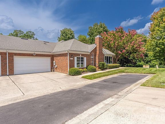 5th image of 14617 Penmore Ln
