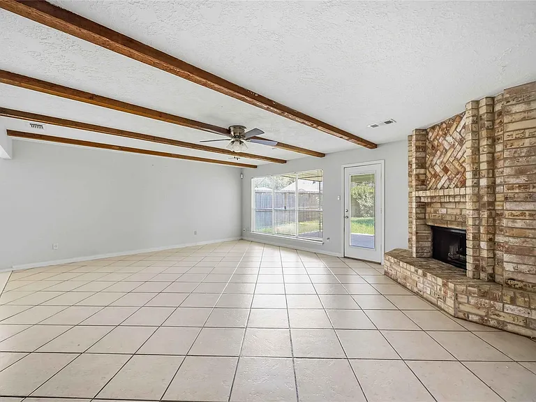 7330 Maple Walk Dr — Photo 8