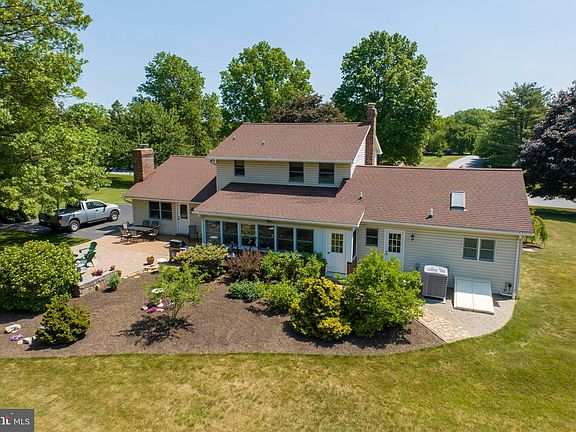 2nd image of 506 Butternut Dr