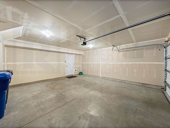 2nd image of 4011 N Steels Cir