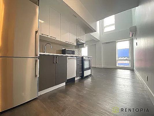 1st image of 596 Washington Ave #5E