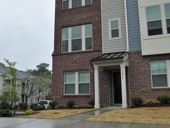 Front Exterior End Unit