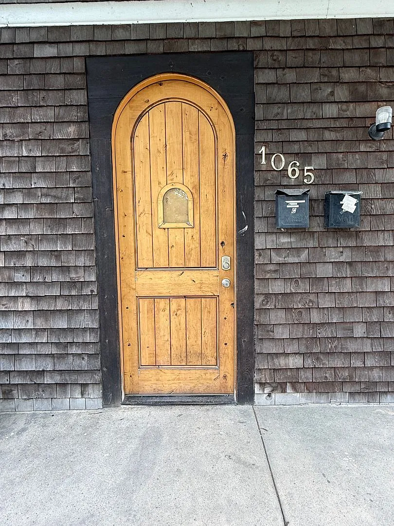 West 33rd Street — Photo 1