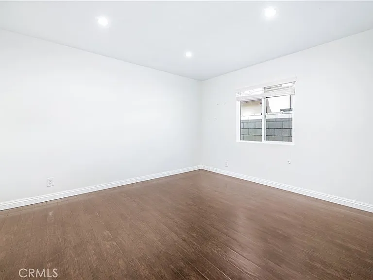 7938 Ventura Canyon Ave — Photo 15