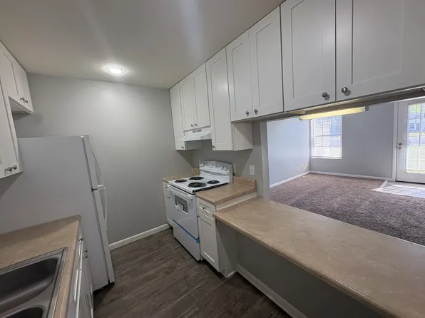 407 N College St #B2, Tullahoma, TN 37388