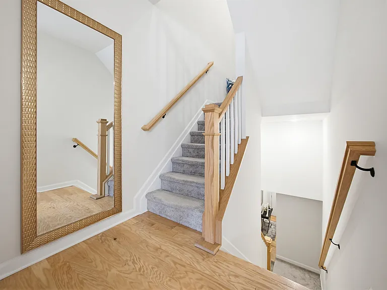 44 Leahy Dr — Photo 23