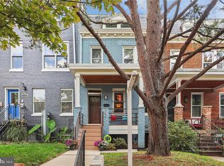 712 Kenyon St NW, Washington, DC 20010