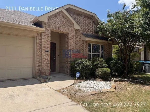 2111 Danibelle Dr, Heartland, TX 75126
