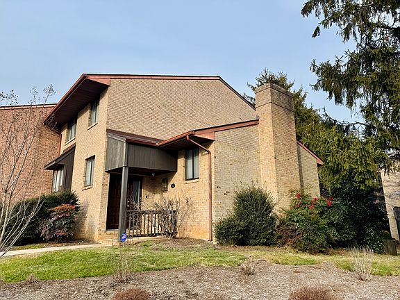 2nd image of 401 Five Farms Ln
