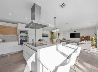 826 Chimney Rock Rd, Weston, FL 33327