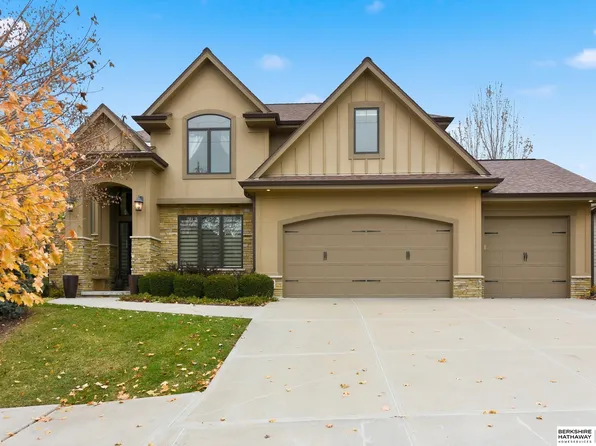 3211 S 186th St, Omaha, NE 68130