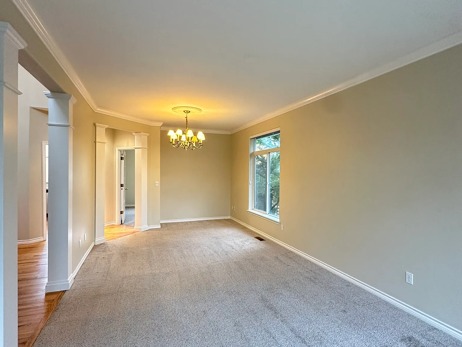 3 bed, 2.5 bath, 2471 sqft, $2,995 — Photo 3