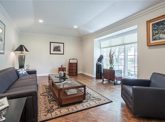 4th image of 6551 Ivyglen Dr