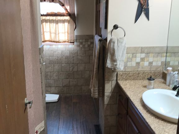 5th image of 60 Emerson St