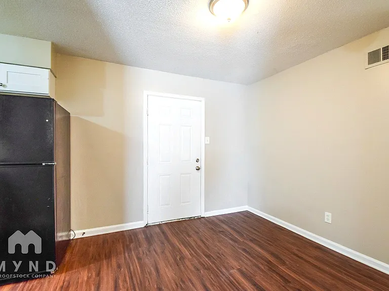 2695 Shady Grove Dr — Photo 11