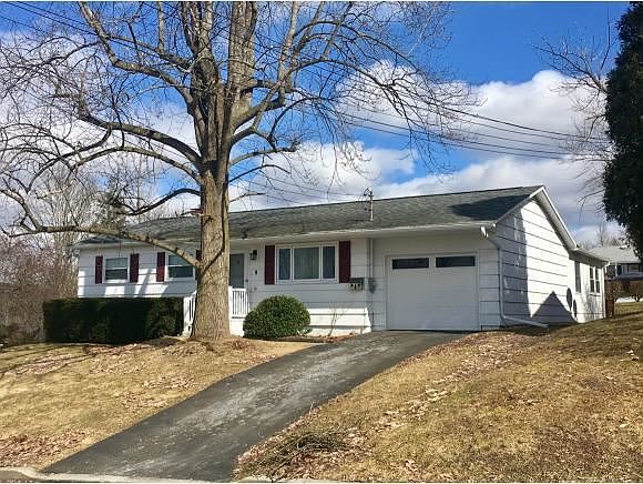 1st image of 9 Woodlawn Ave