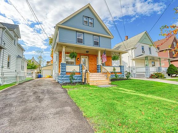 3rd image of 3711 Henritze Ave