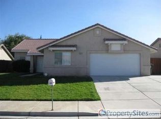 12279 Honeybear Ln, Victorville, CA 92392