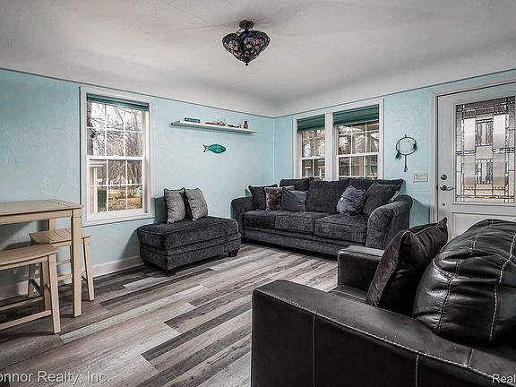 4th image of 7271 Lakewood Rd