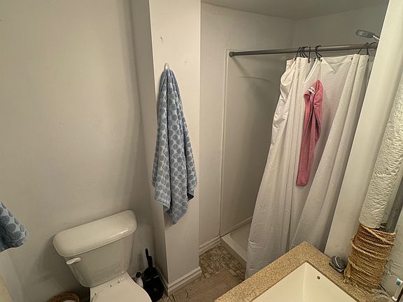 2nd image of 291 Columbia St #2