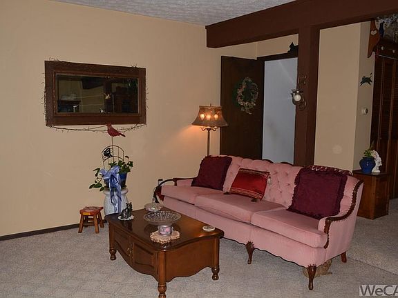 3rd image of 5 Greentree Cir