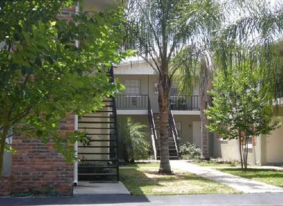 1st image of 3034 Fairway Ln APT B