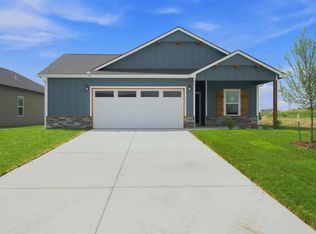 1558 N Emerald Valley Dr, Mulvane, KS 67110