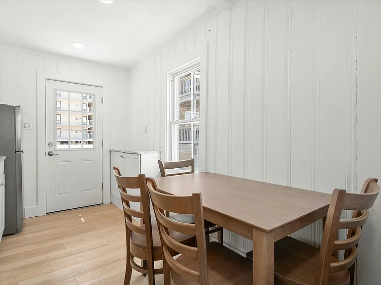 11 43rd St #2 — Photo 9