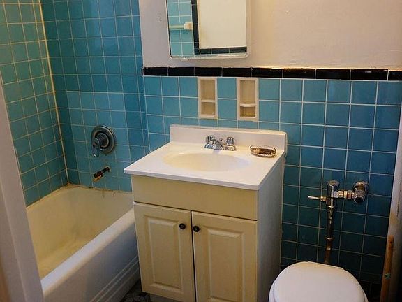 3rd image of 8615 Elmhurst Ave APT 3G