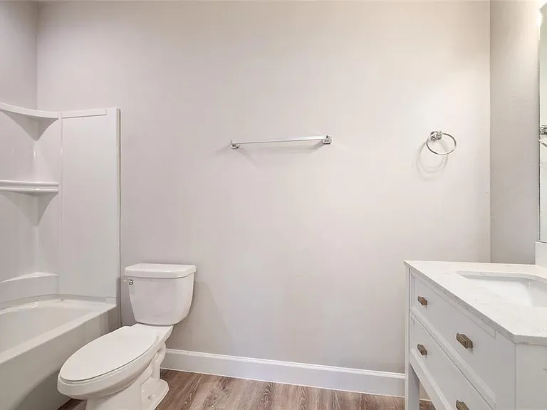 622 NW 3rd Ave #5 — Photo 10