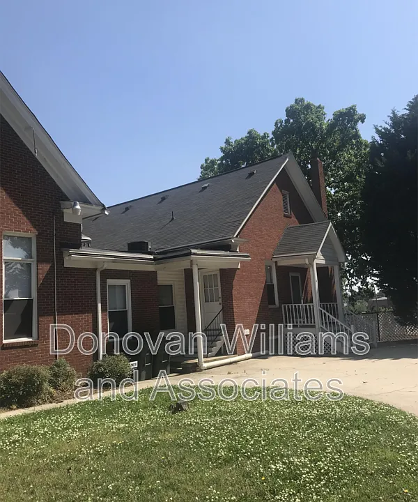 135 E Wilson Ave #C