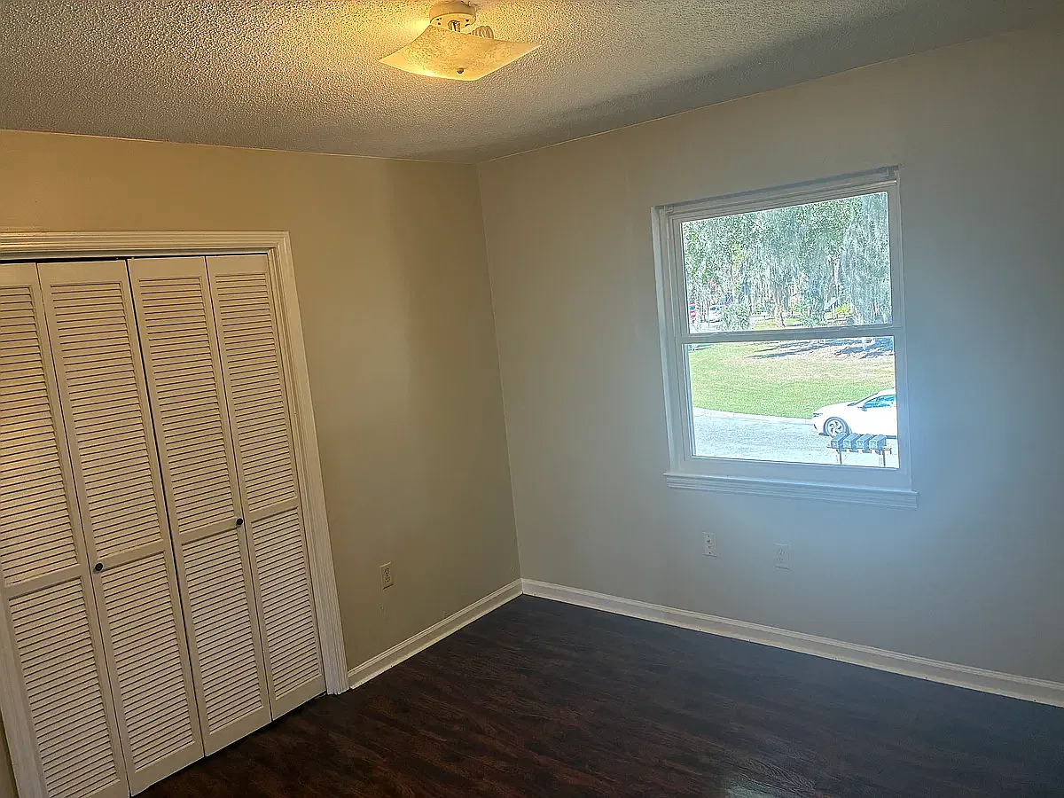 2 bed, 800 sqft, $1,200 — Photo 3