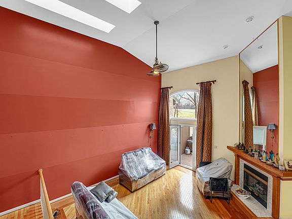 4th image of 70 W Deer Haven Ct