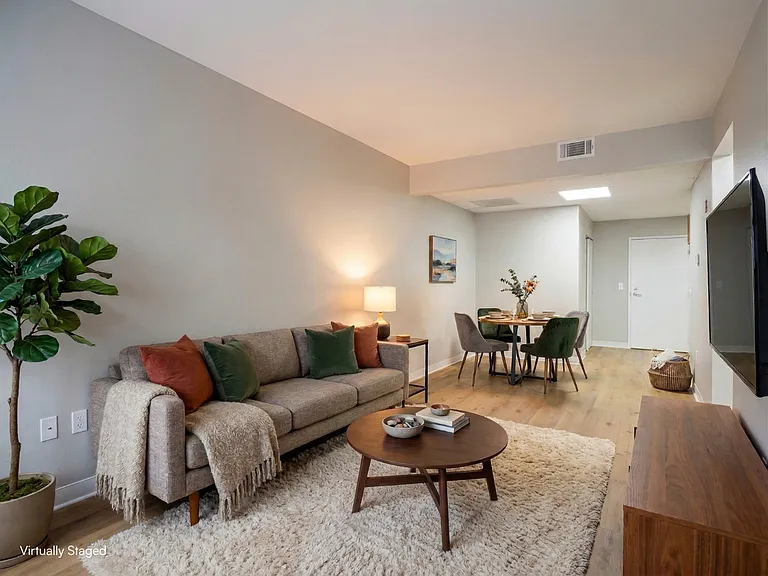 Spacious Living at Heritage Lofts, Piqua — Photo 14