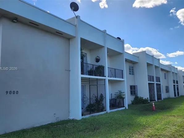 9000 SW 24th St APT 14C, Miami, FL 33165